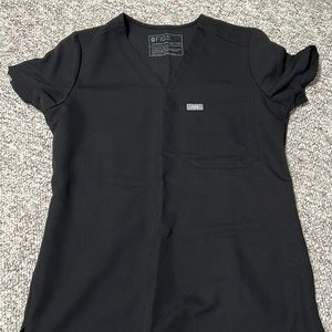 Single pocket black figs scrub top